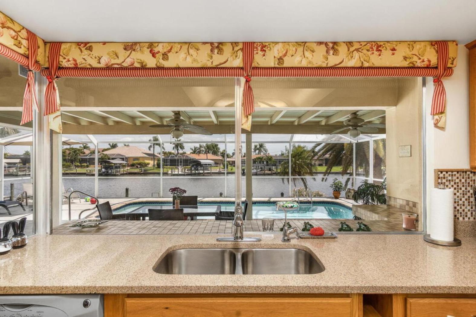 Villa Catalina Isles - Holidays In Paradise Cape Coral Exterior foto